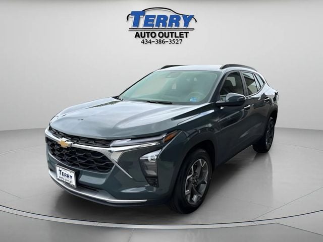 Pre-Owned 2025 Chevrolet Trax LT - photo - 3