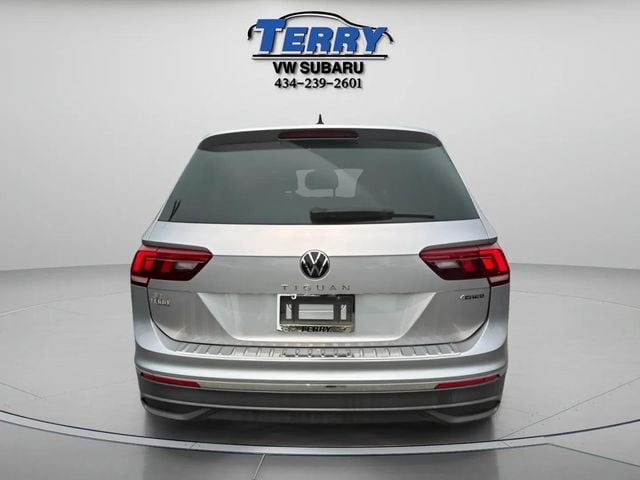Pre-Owned 2023 Volkswagen Tiguan 2.0T SE - photo - 2
