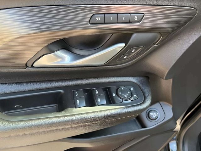 Pre-Owned 2021 GMC Terrain SLT - photo - 11