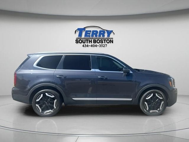 Pre-Owned 2025 Kia Telluride S - photo - 0