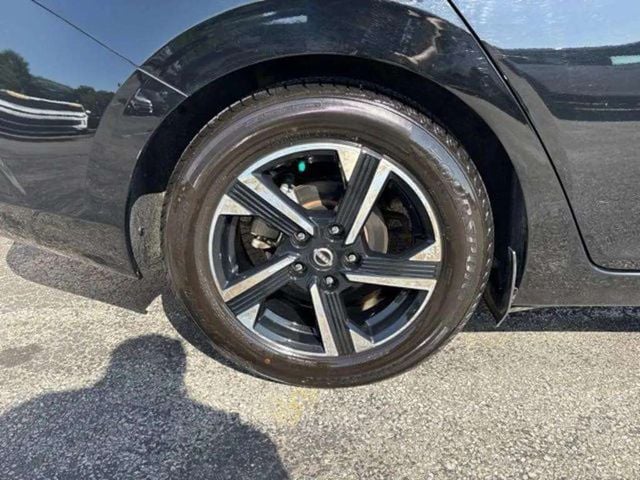 Pre-Owned 2024 Nissan Sentra SV - photo - 10