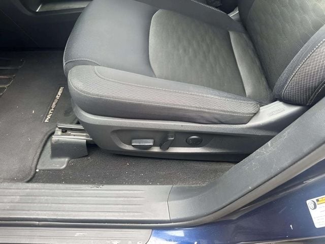 Pre-Owned 2024 Nissan Pathfinder SV - photo - 15