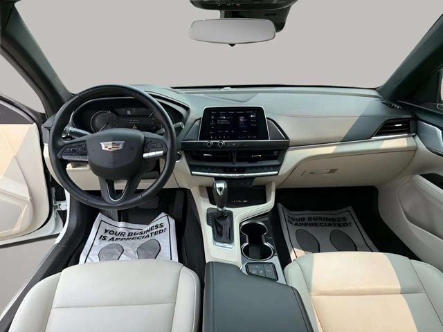 Pre-Owned 2024 Cadillac CT4 Luxury - photo - 8