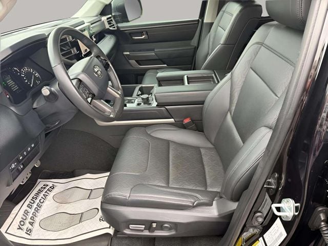 Pre-Owned 2023 Toyota Tundra SR5 - photo - 22