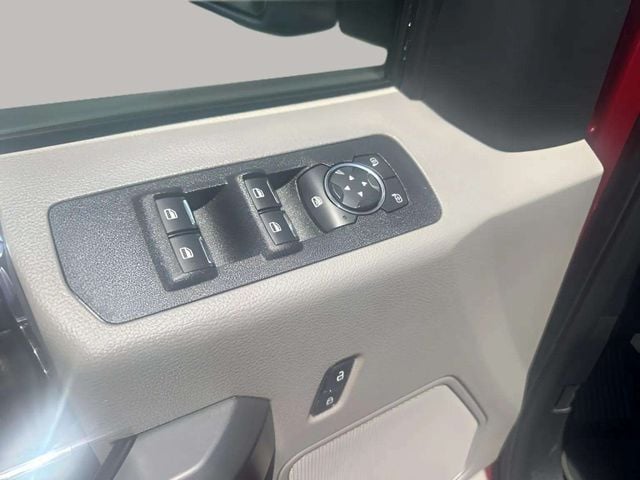 Pre-Owned 2019 Ford F-150 XLT - photo - 14