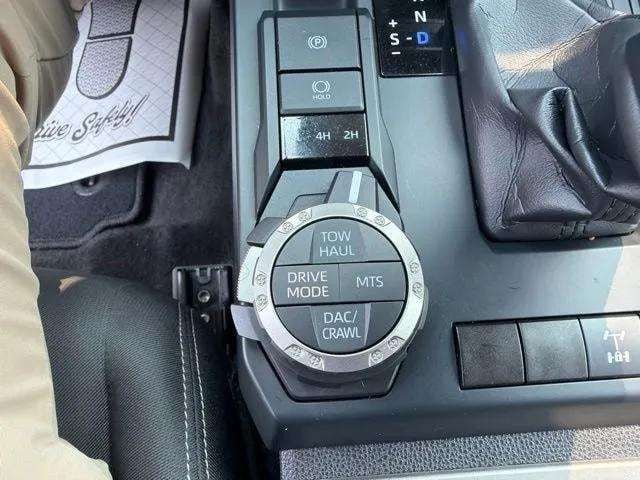 Pre-Owned 2025 Toyota Tacoma TRD Off-Road - photo - 21
