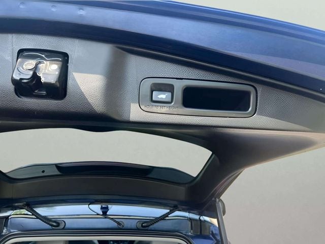 Pre-Owned 2019 Honda CR-V Touring - photo - 9