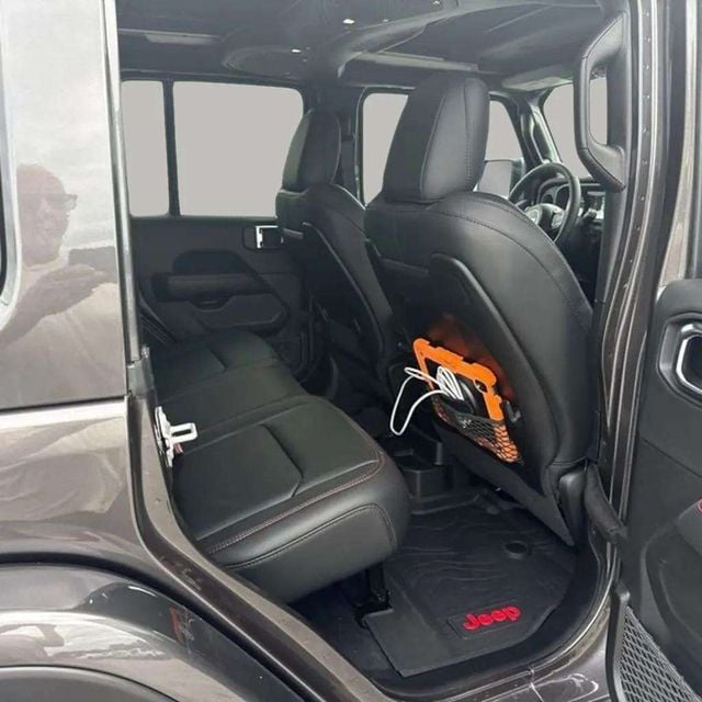 Pre-Owned 2026 Jeep Wrangler Rubicon X - photo - 11