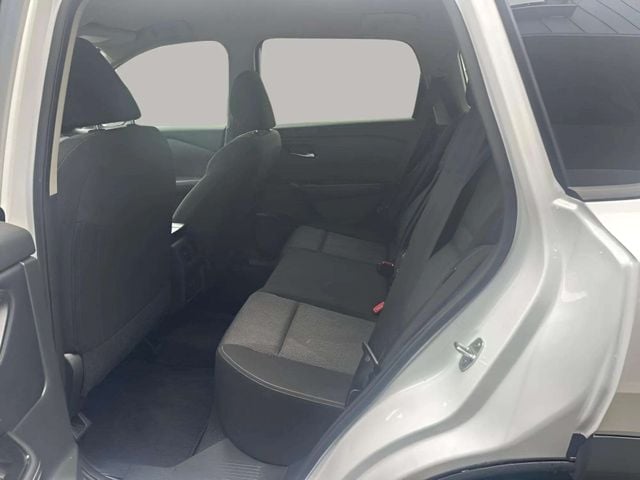 Pre-Owned 2024 Nissan Rogue SV - photo - 12