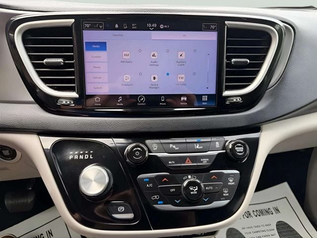 Pre-Owned 2023 Chrysler Pacifica Touring L - photo - 5