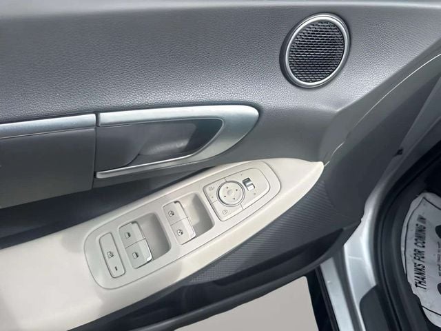 Pre-Owned 2025 Hyundai Sonata SEL - photo - 11