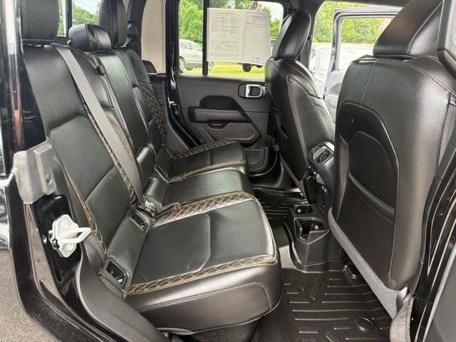 Pre-Owned 2022 Jeep Gladiator Overland - photo - 24