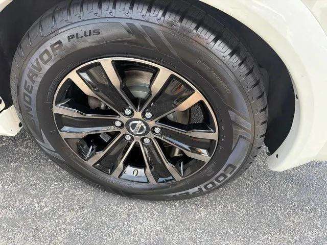 Pre-Owned 2020 Nissan Armada Platinum - photo - 36