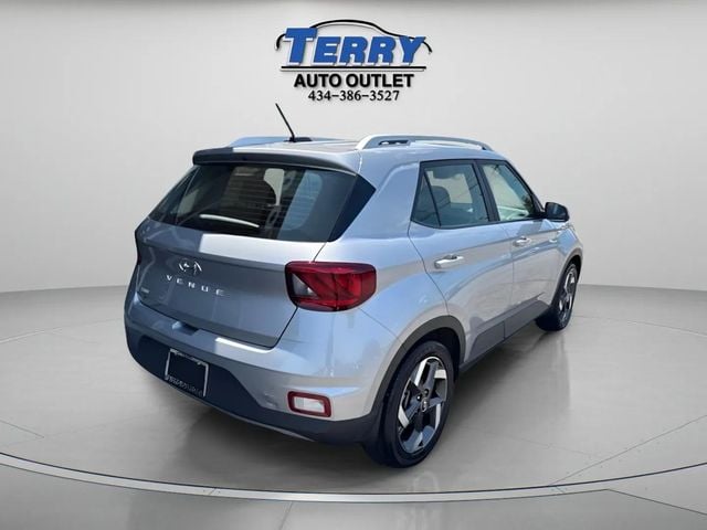 Pre-Owned 2025 Hyundai Venue SEL - photo - 5