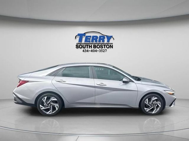 Pre-Owned 2025 Hyundai Elantra SEL Convenience - photo - 0