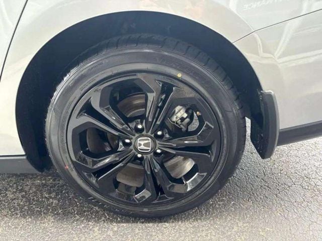 Pre-Owned 2025 Honda Accord LX - photo - 9