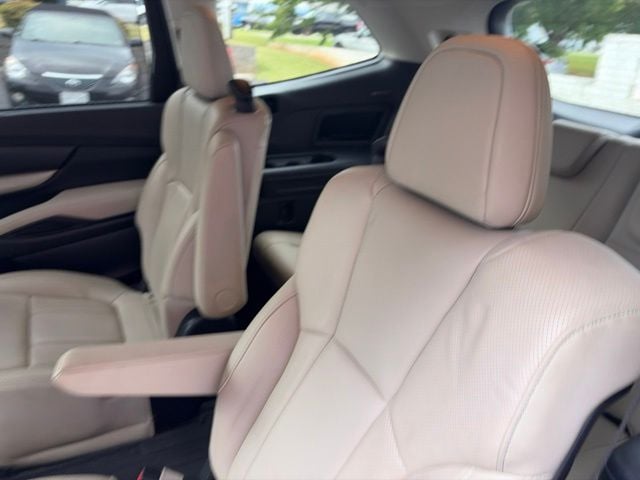 Pre-Owned 2023 Subaru Ascent Limited - photo - 6