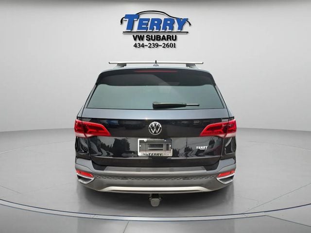 Pre-Owned 2024 Volkswagen Taos 1.5T SEL - photo - 2
