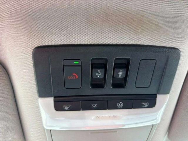 Pre-Owned 2022 Nissan Pathfinder Platinum - photo - 19