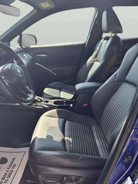 Pre-Owned 2023 Toyota Corolla Cross Hybrid XSE - photo - 8