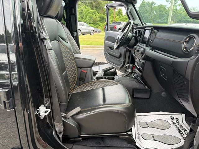 Pre-Owned 2022 Jeep Gladiator Overland - photo - 25