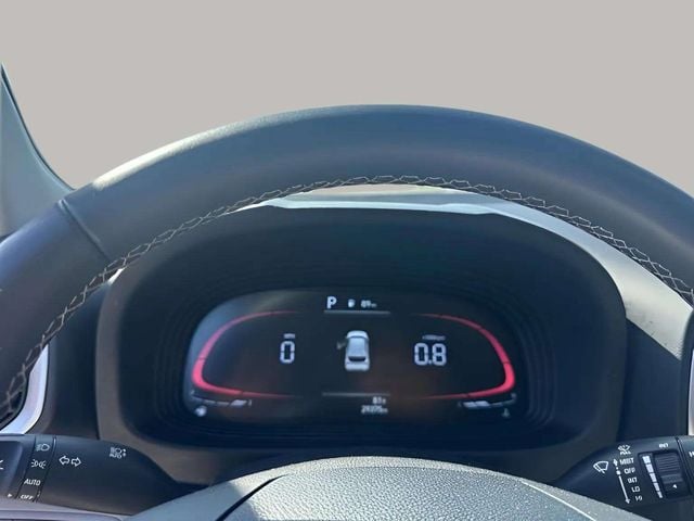 Pre-Owned 2025 Hyundai Venue SEL - photo - 4