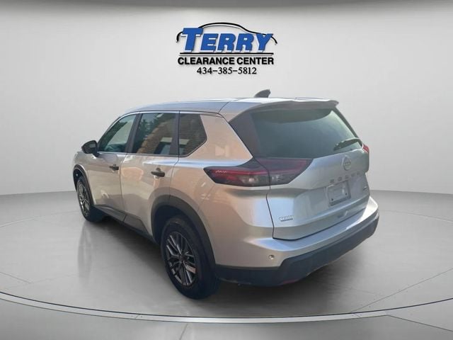 Pre-Owned 2024 Nissan Rogue S - photo - 3