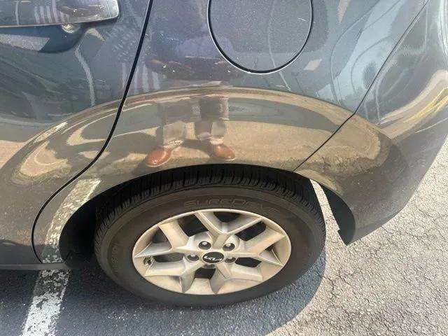 Pre-Owned 2024 Kia Soul LX - photo - 19