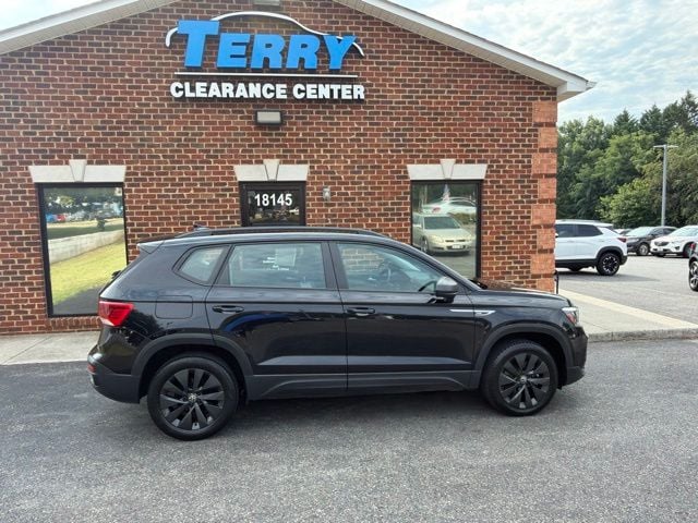 Pre-Owned 2024 Volkswagen Taos 1.5T S - photo - 5