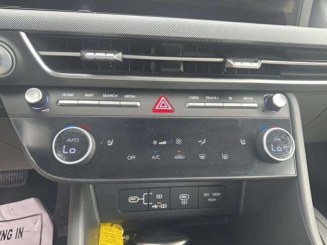 Pre-Owned 2025 Hyundai Sonata SEL - photo - 12