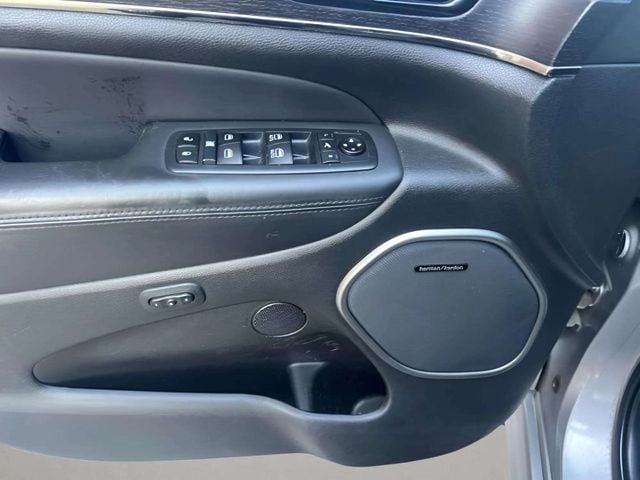 Pre-Owned 2020 Jeep Grand Cherokee Overland - photo - 10