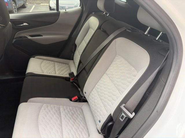 Pre-Owned 2021 Chevrolet Equinox LS - photo - 6