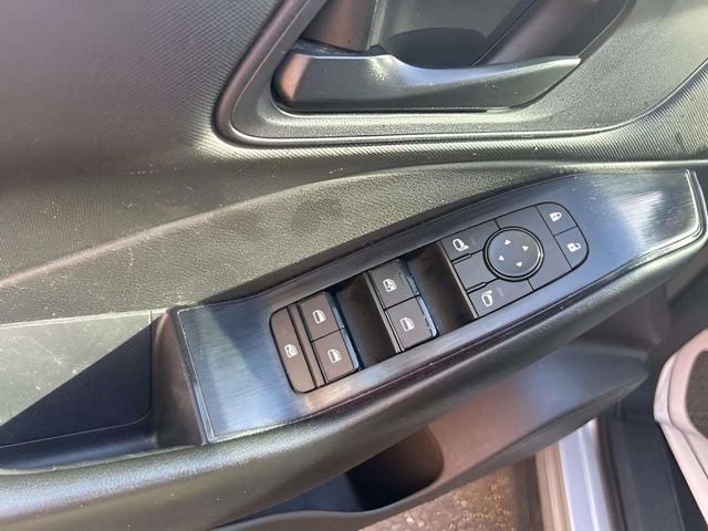 Pre-Owned 2024 Nissan Rogue S - photo - 5