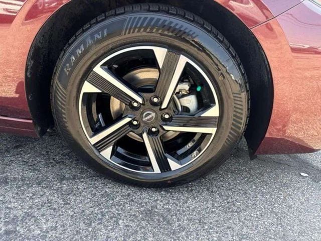 Pre-Owned 2024 Nissan Sentra SV - photo - 9