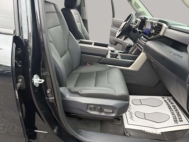 Pre-Owned 2023 Toyota Tundra SR5 - photo - 19