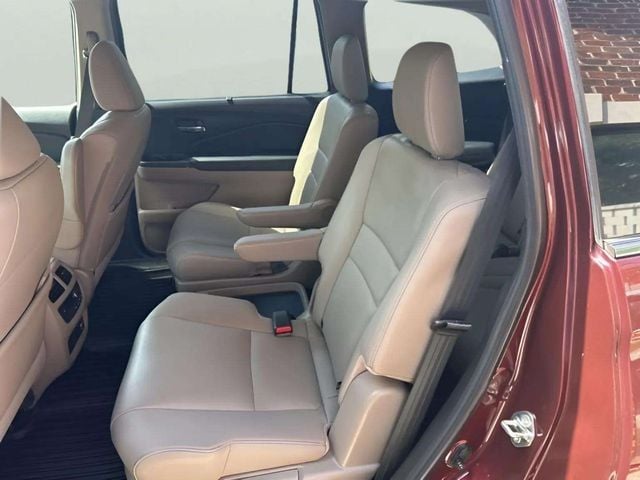 Pre-Owned 2019 Honda Pilot Touring - photo - 12