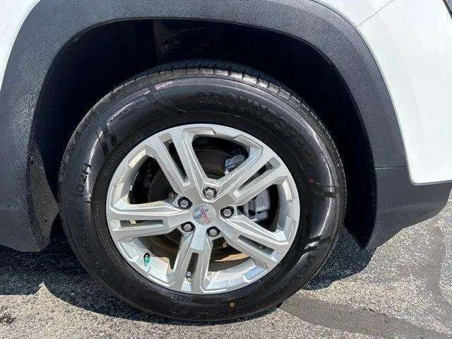 Pre-Owned 2024 GMC Terrain SLE - photo - 12
