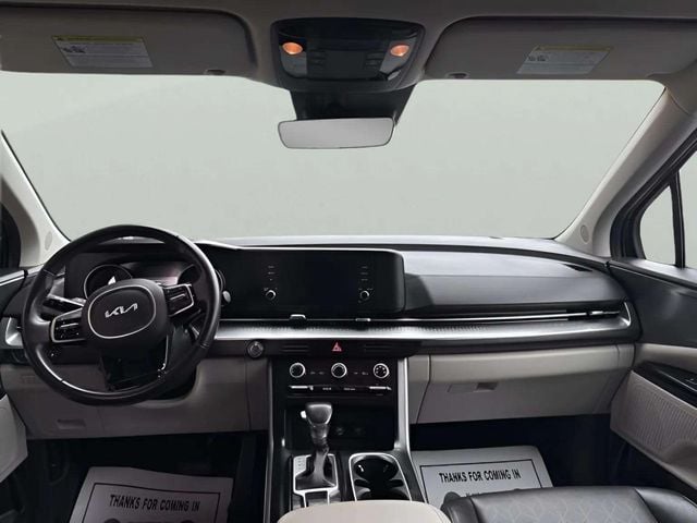 Pre-Owned 2024 Kia Carnival LX - photo - 7