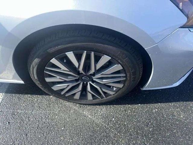 Pre-Owned 2023 Nissan Altima 2.5 SV - photo - 17