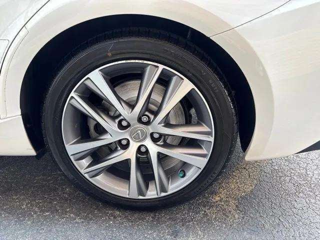 Pre-Owned 2020 Lexus IS 300 - photo - 11