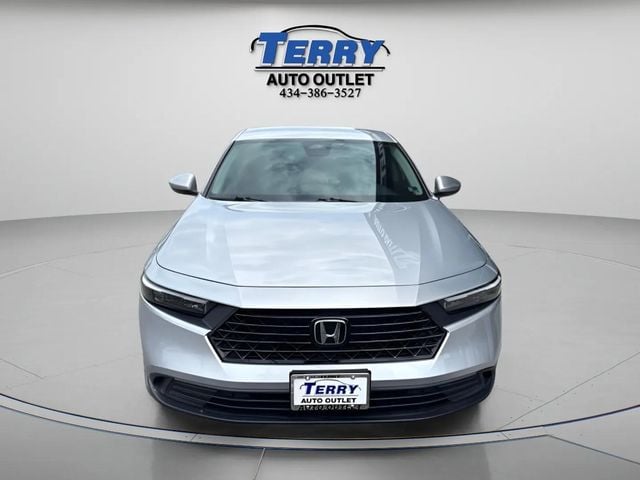 Pre-Owned 2025 Honda Accord LX - photo - 2