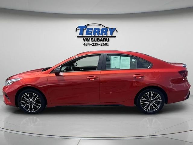 Pre-Owned 2023 Kia Forte GT-Line - photo - 3