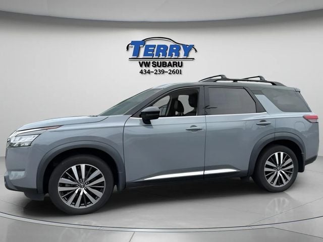 2022 Nissan Pathfinder Platinum Photo in Lynchburg VA 24502