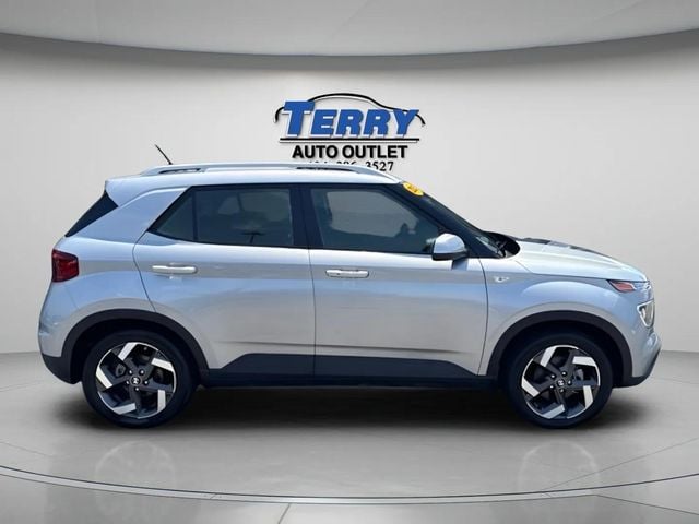 2025 Hyundai Venue SEL Photo in Lynchburg VA 24502
