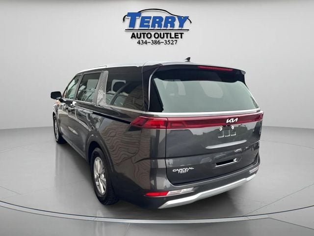 2024 Kia Carnival LX Photo in Lynchburg VA 24502