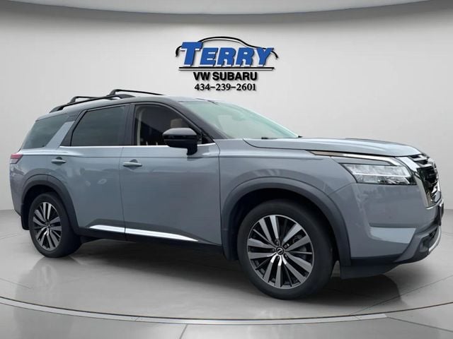2022 Nissan Pathfinder Platinum Photo in Lynchburg VA 24502
