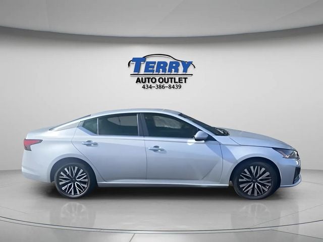 2023 Nissan Altima 2.5 SV Photo in Lynchburg VA 24502