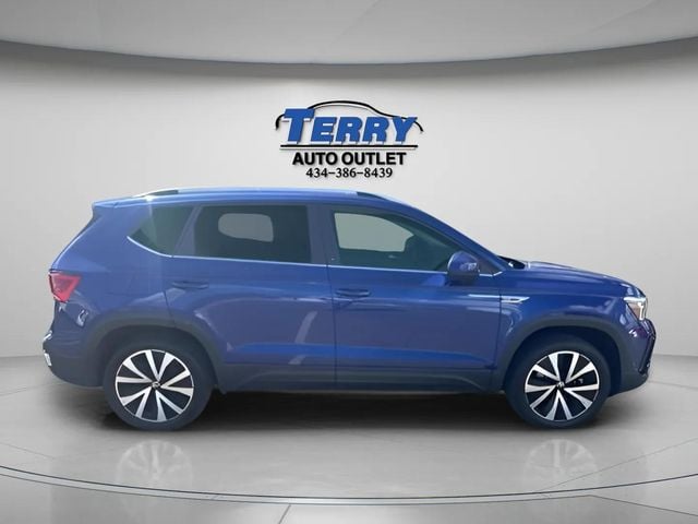 2024 Volkswagen Taos 1.5T SE Photo in Lynchburg VA 24502