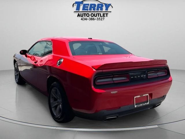 2021 Dodge Challenger SXT Photo in Lynchburg VA 24502