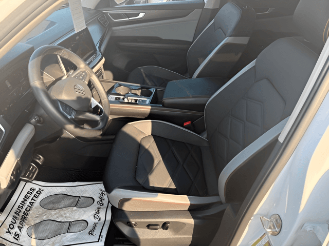 2025 Volkswagen Atlas 2.0T Peak Edition Photo in Forest VA 24551